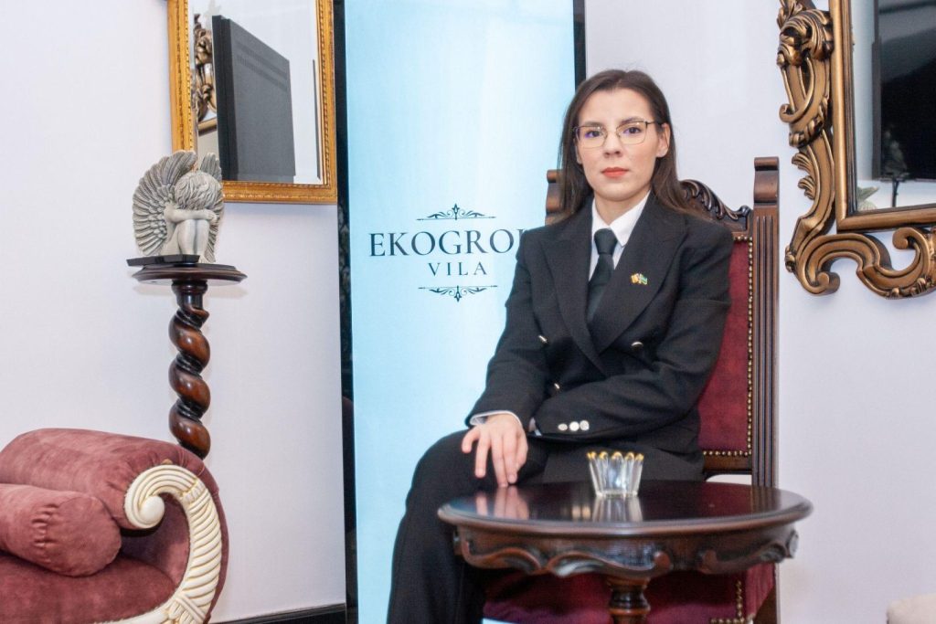 alexandra chivu, senior copywriter, ekogroup